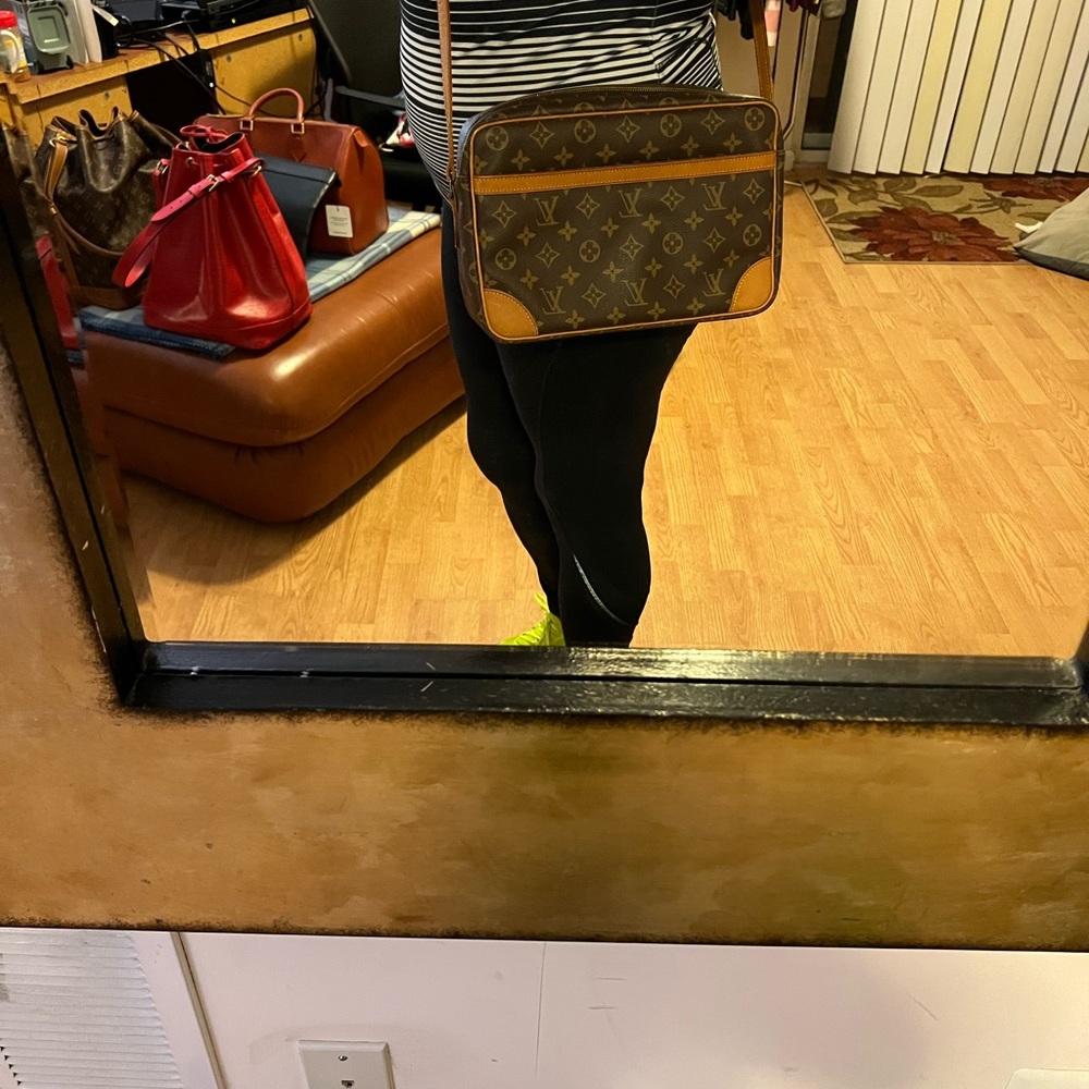 LV Trocadero 27
